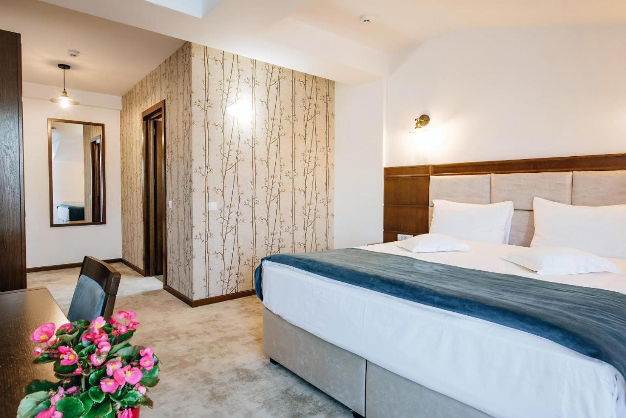 Hotel Buchenland Gura Humorului Eksteriør billede