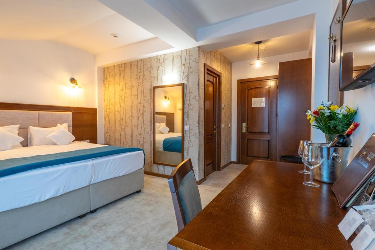 Hotel Buchenland Gura Humorului Eksteriør billede