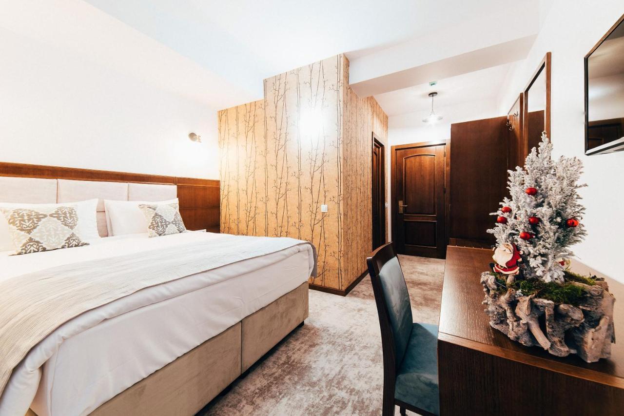 Hotel Buchenland Gura Humorului Eksteriør billede