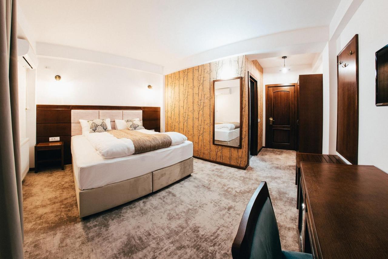 Hotel Buchenland Gura Humorului Eksteriør billede